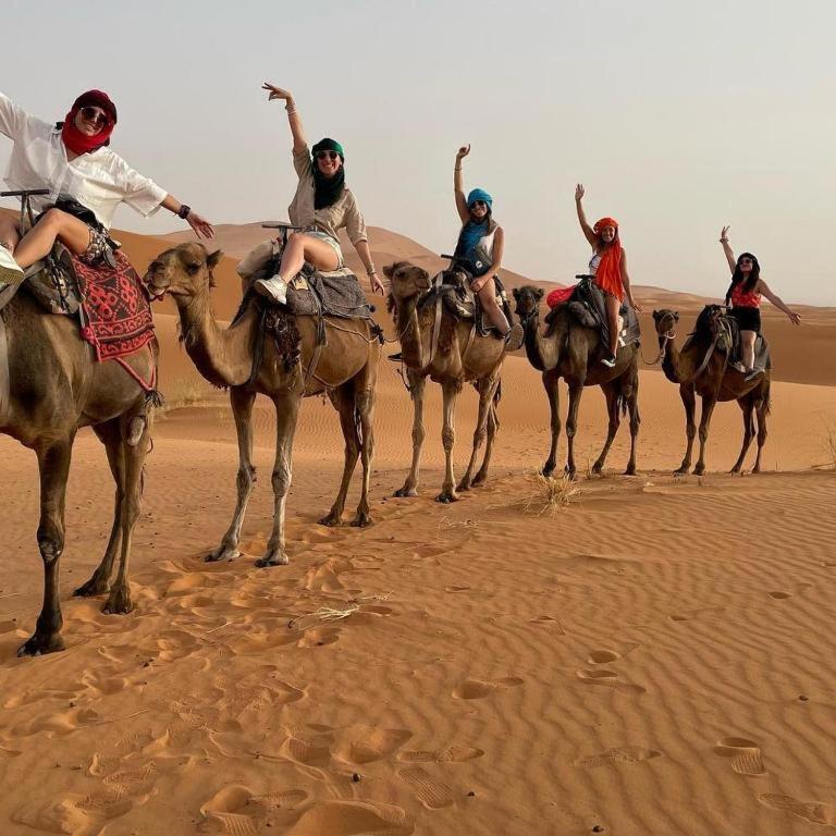 Ahlam Luxury Camp Hotel Merzouga Bagian luar foto