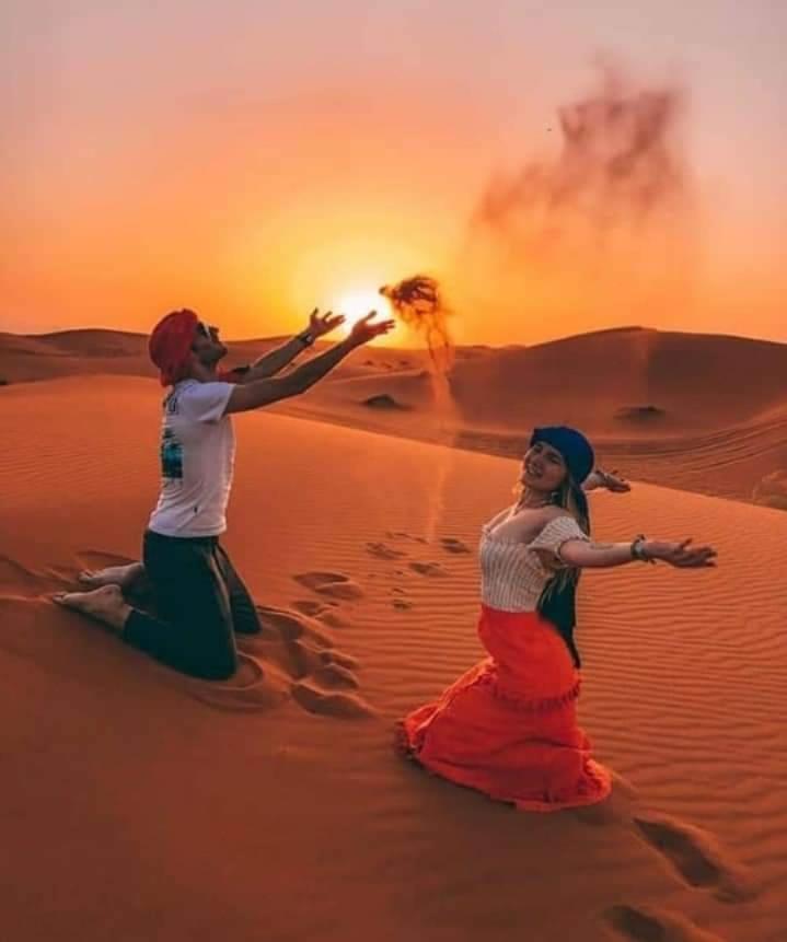 Ahlam Luxury Camp Hotel Merzouga Bagian luar foto