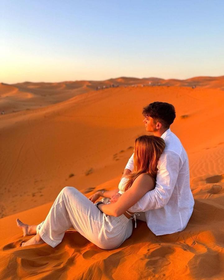 Ahlam Luxury Camp Hotel Merzouga Bagian luar foto